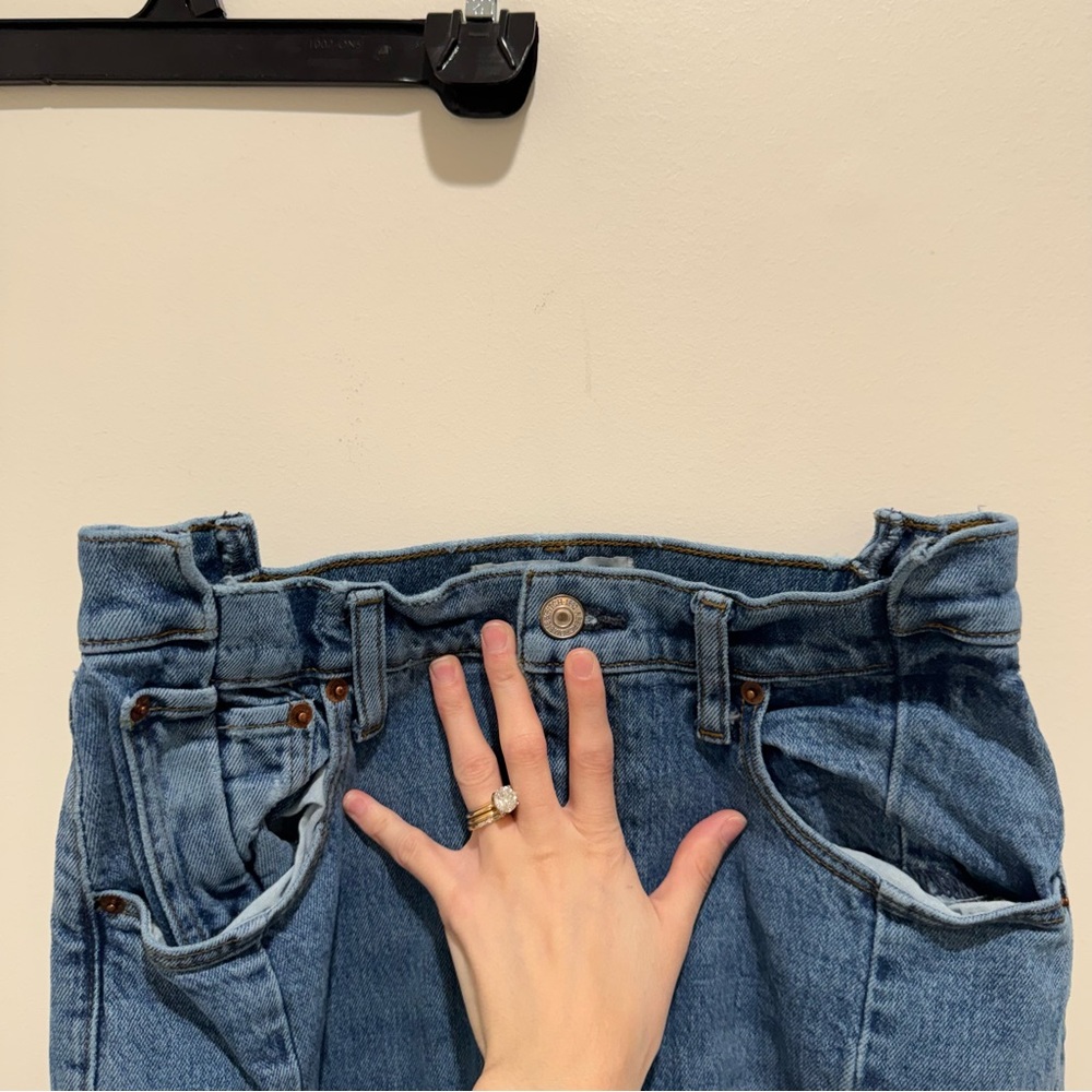 Abercrombie & Fitch The 90s Straight Ultra High Rise Jeans Light Wash Size 27/4R - Picture 12 of 13